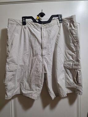 Wrangler Light Beige Men's Cargo Shorts